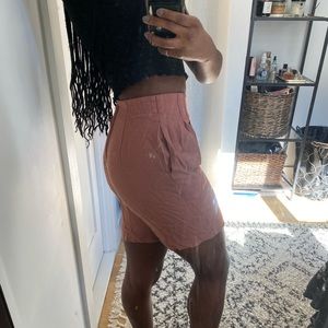 Salmon bermuda shorts
